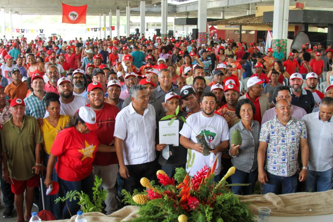 Foi entregue o primeiro lote de 62 Cadastros Estaduais Florestais de Imóveis Rurais (Cefir) a assentamentos de reforma agrária do estado