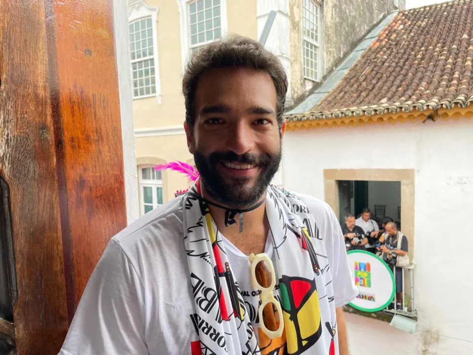 Imagem ilustrativa da imagem "Me sinto privilegiado", diz Humberto Carrão sobre Carnaval na Bahia