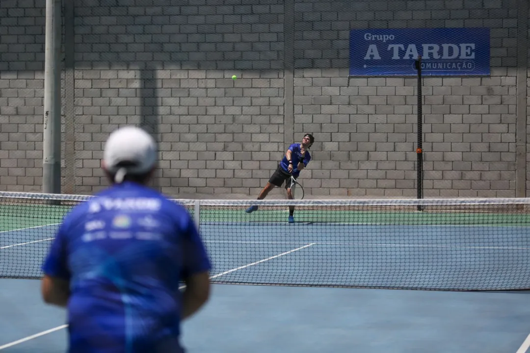 O primeiro dia de torneio envolveu entusiastas do esporte das 11h às 18h, enquanto as competições dominarão o domingo, 26