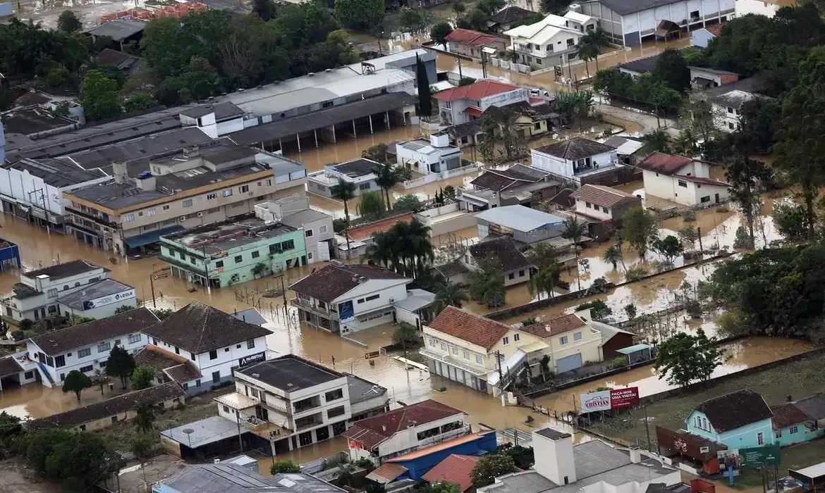 Imagem ilustrativa da imagem Oito em cada 10 brasileiros se preocupam com mudanças climáticas