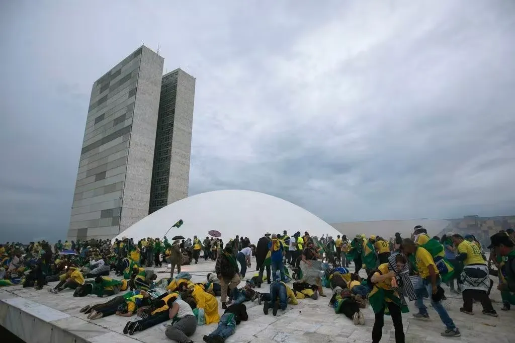 Cerimônia para relembrar 1 ano dos ataques extremistas do 8 de Janeiro deve reunir cerca de 500 convidados no Salão Negro do Congresso Nacional