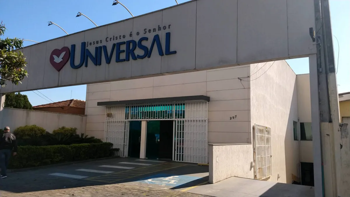 Segundo as denúncias dos pastores, a Igreja Universal os obrigava a se filiar em partido político.