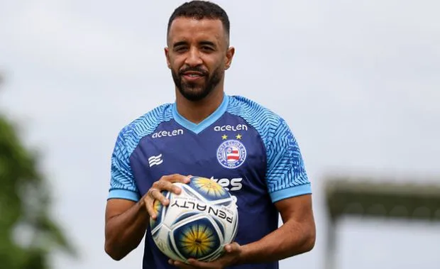 Titular absoluto, Caio Alexandre tem ditado o ritmo do jogo do Bahia