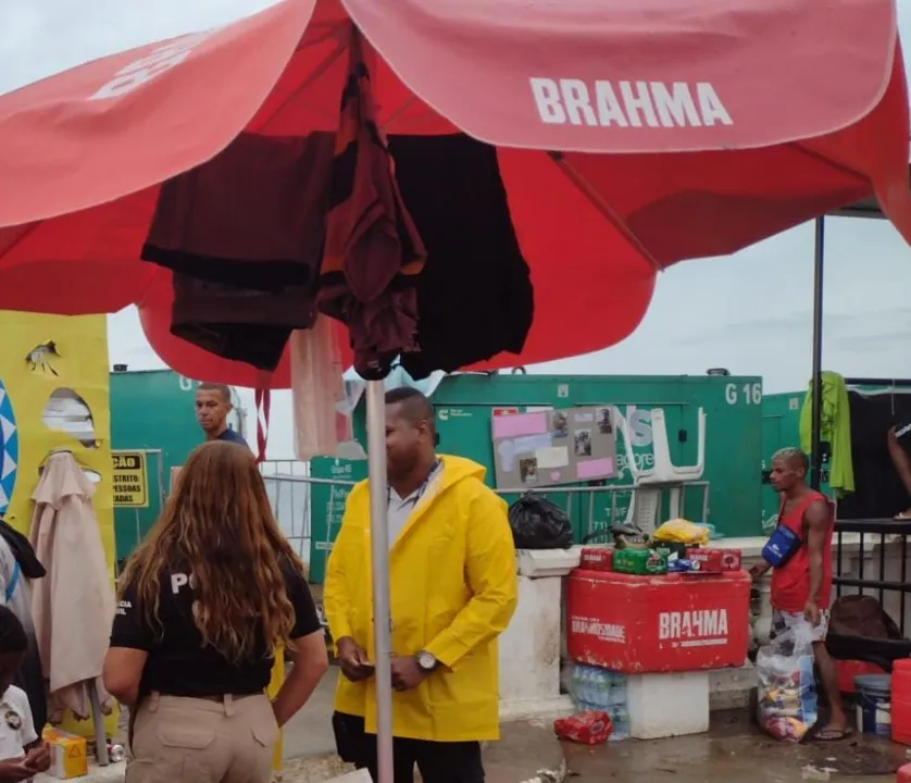 Polícia Civil e Conselho Tutelar combatem trabalho infantil no Carnaval de Salvador.