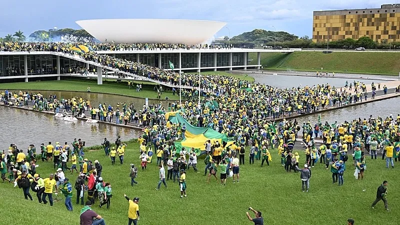 Na próxima segunda-feira, 8, haverá uma reunião com representantes dos Três Poderes em uma cerimônia para demonstrar repúdio aos ataques