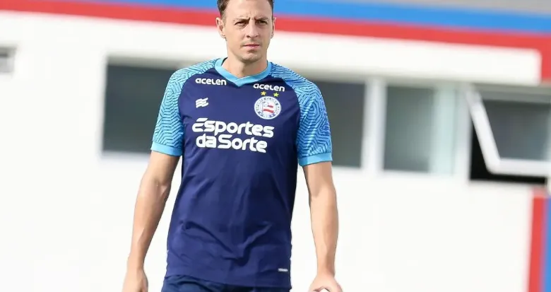 Santiago Arias teve nome publicado no BID.