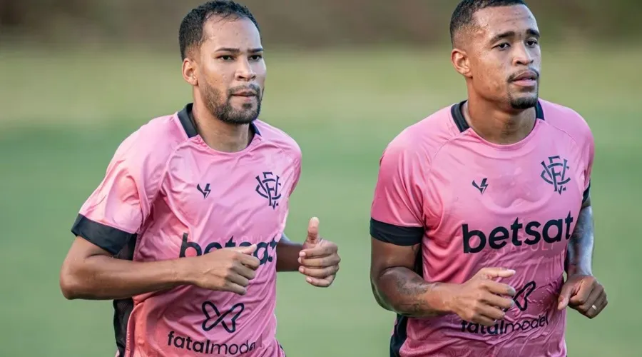 Everaldo, Luan e Alerrandro treinaram separados dos demais jogadores