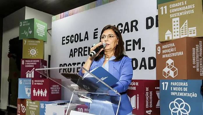 Secretária de Educação do Estado, Adélia Pinheiro