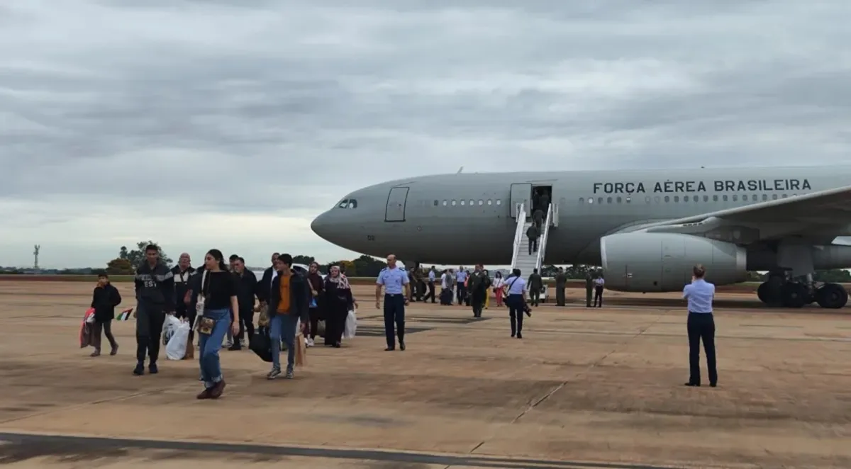 Aeronave KC-30 (Airbus A330 200) desembarcou na Base Aérea após aproximadamente quinze horas de voo