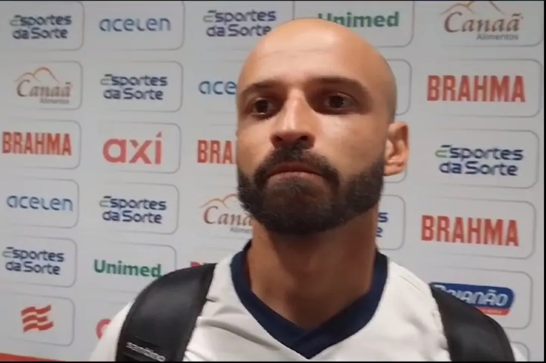 Thaciano diz que o Bahia tem vacilado especialmente nos minutos finais de partida