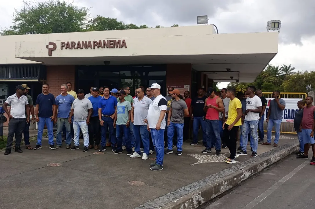 Trabalhadores da Caraíba Metais ficarão acampados na porta da empresa até quinta-feira.