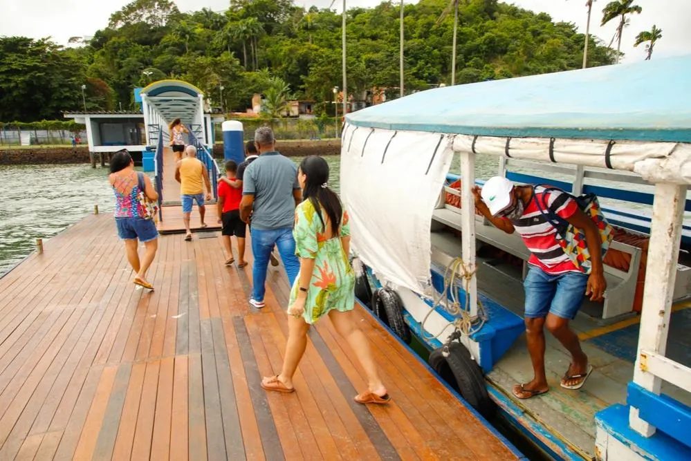 Travessia Ribeira-Plataforma teve operação suspensa na manhã desta quinta-feira