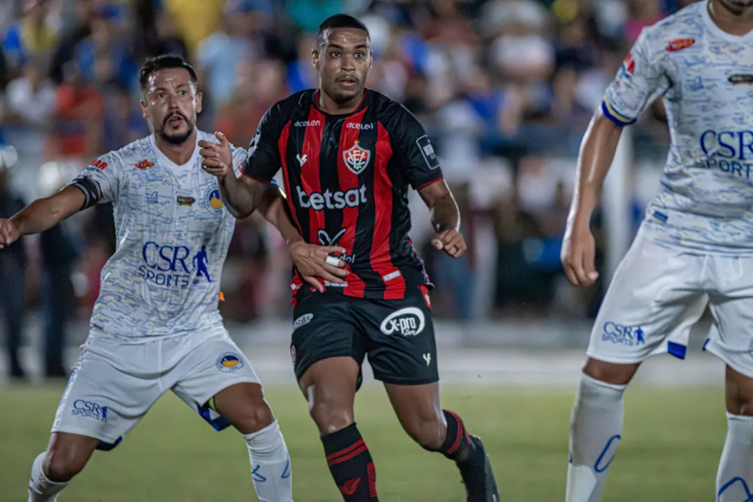 Vitória e Jacobina se enfrentaram na noite desta quarta-feira, 7.