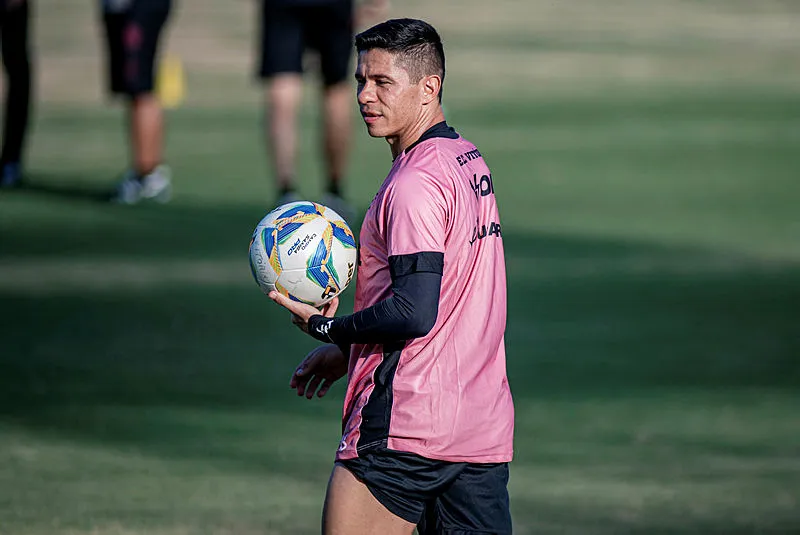 Autor do primeiro gol contra o ABC, Osvaldo tem vaga garantida no time titular