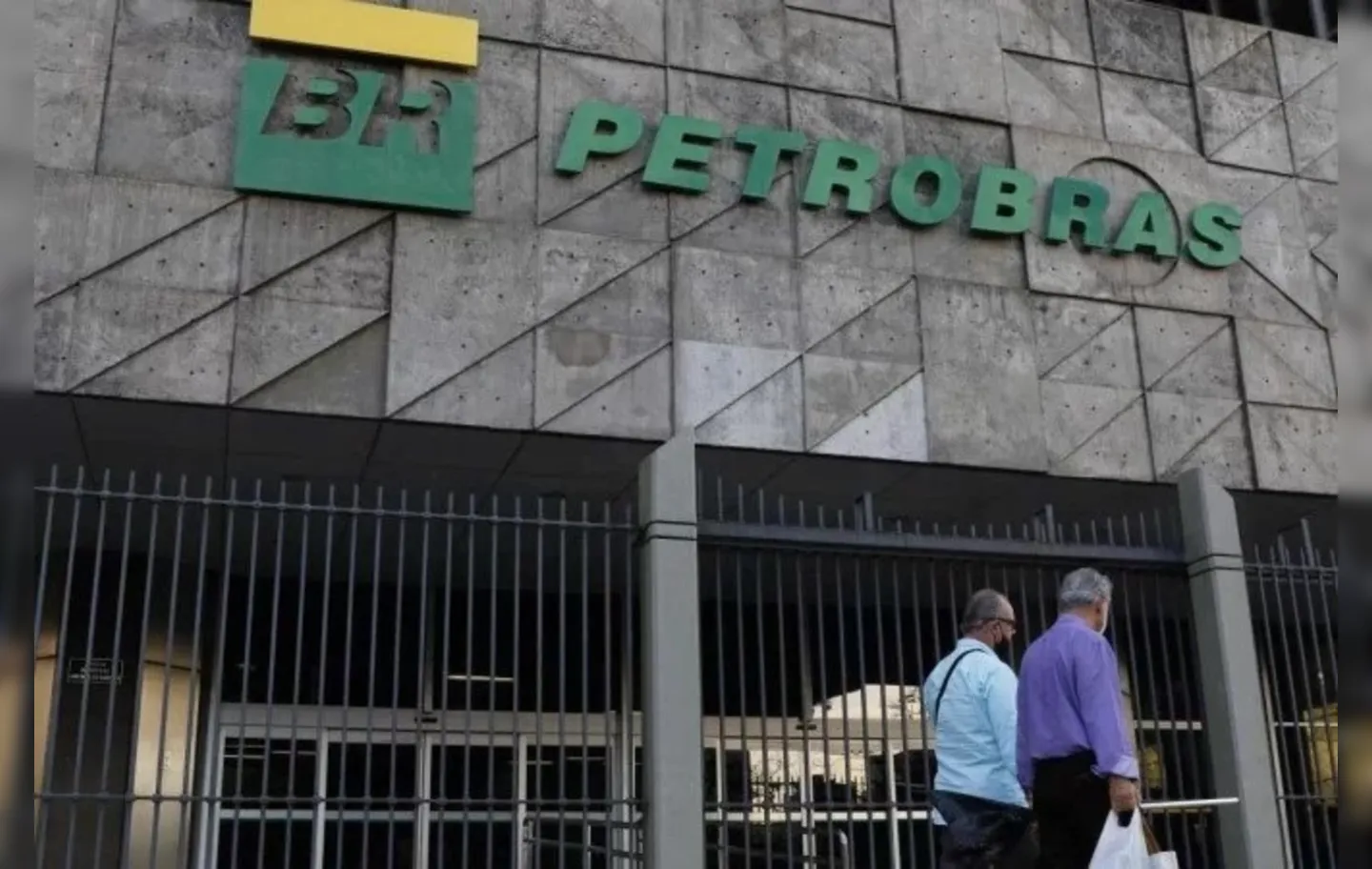 Petrobras anunciou edital com mais de 6,4 mil vagas para nível médio e técnico