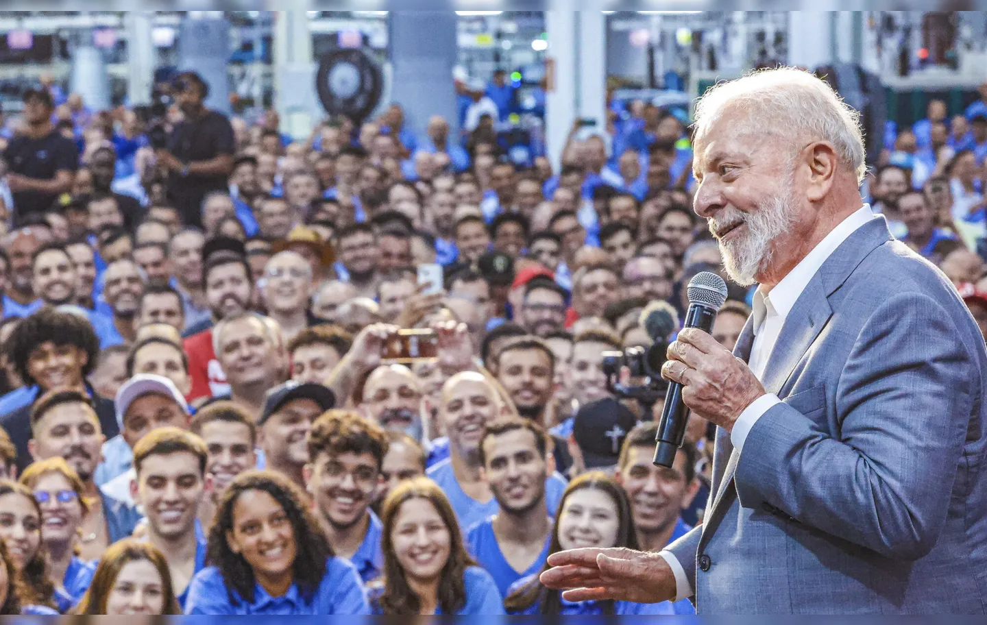 Presidente Lula também lidera o levantamento quando o assunto é a imagem de líderes políticos
