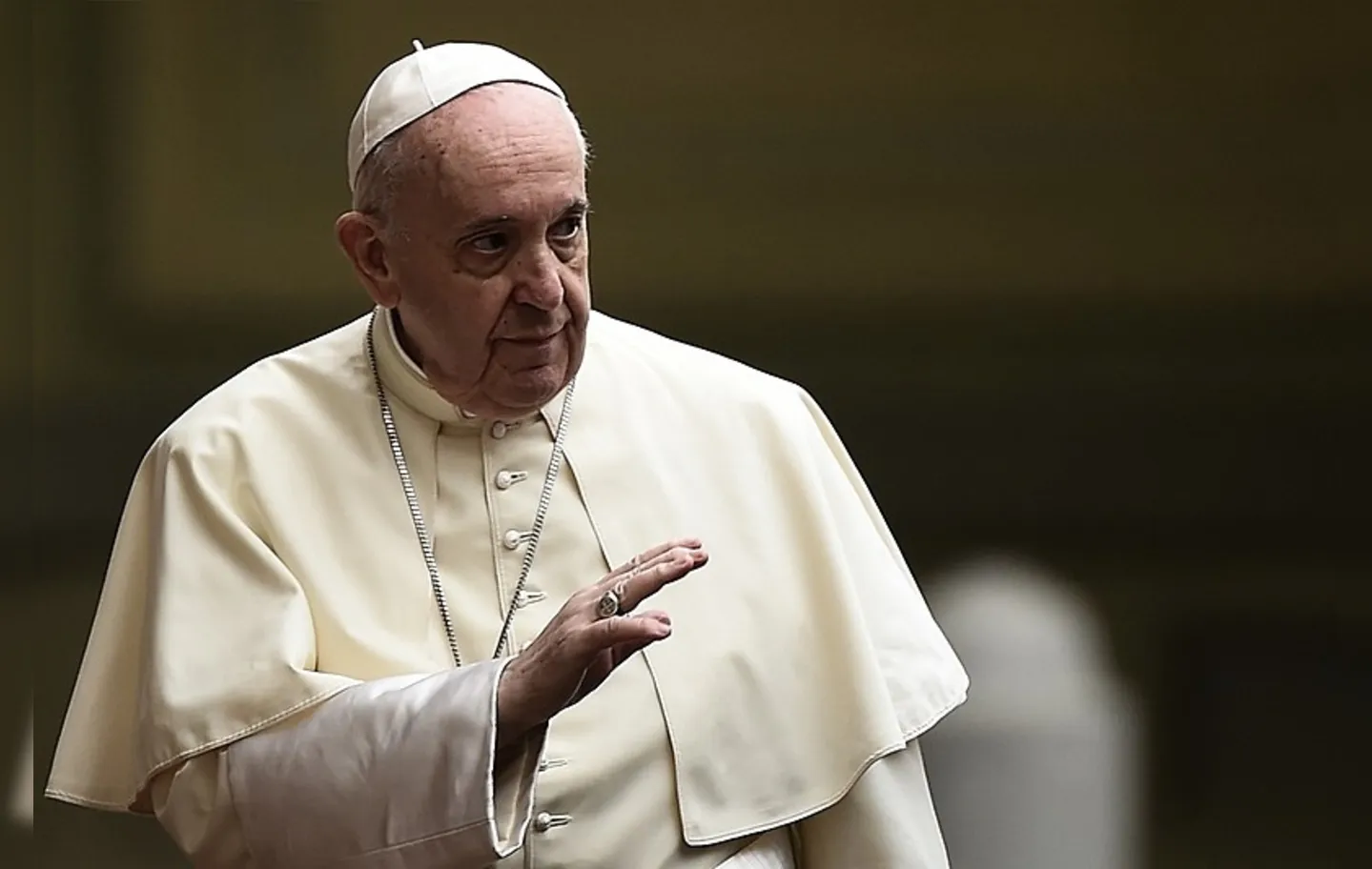 Papa não considera mortes de civis como "danos colaterais" da guerra