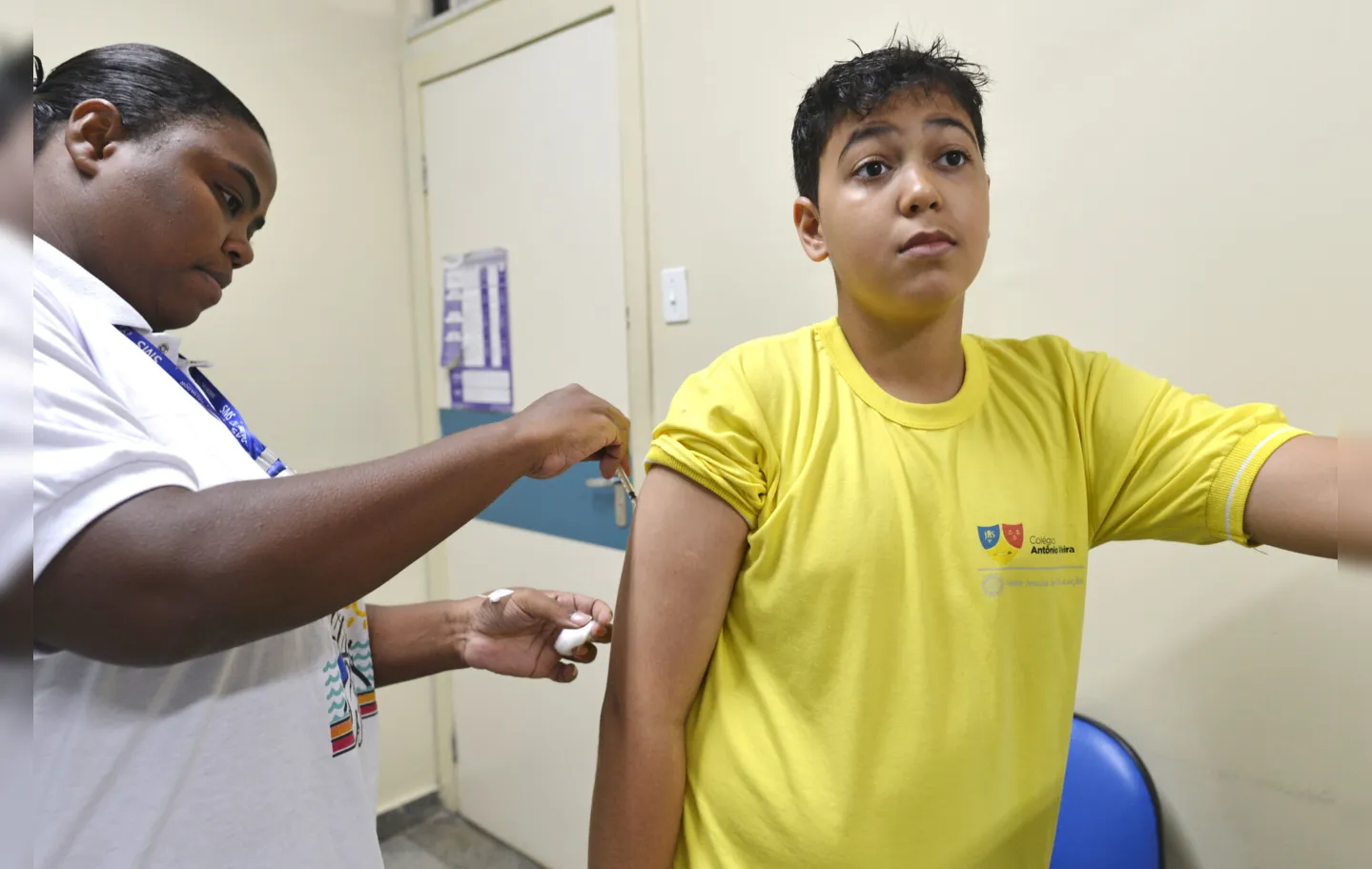 Davi, 11 anos, foi vacinado logo no primeiro dia