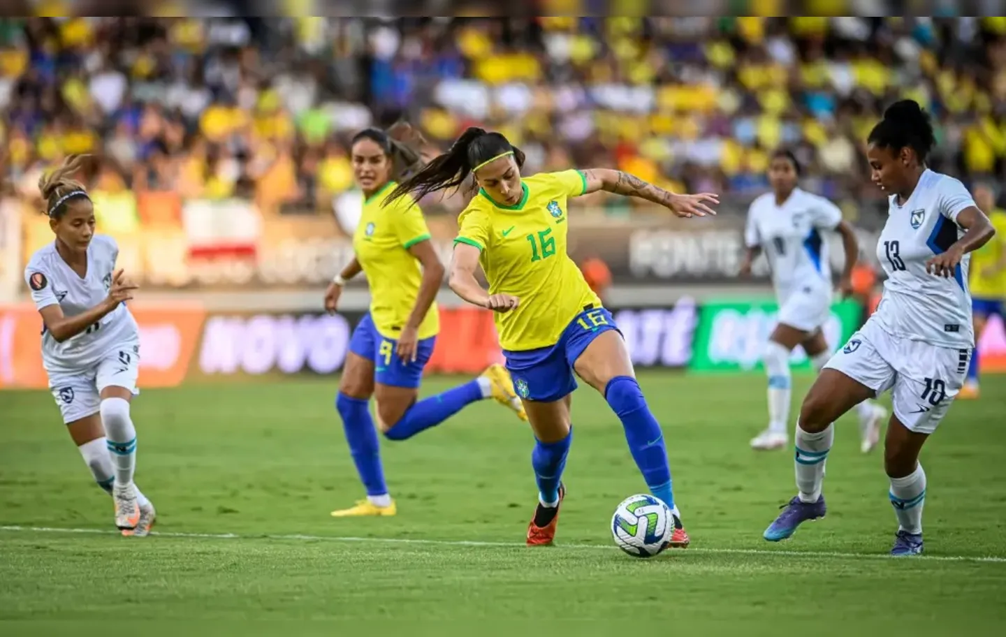 Jogadoras do Brasil no duelo diante da Nicarágua