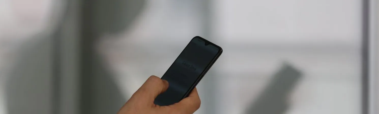 Há casos também em que os bandidos usam nomes de bancos e de uma área de cartões de crédito