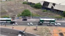 Imagem ilustrativa da imagem Acidente entre ônibus e carro deixa trânsito lento na região de Armaçã