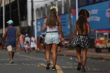 Imagem ilustrativa da imagem Assédio sexual no carnaval ainda é realidade e temor de brasileiras