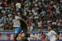 Imagem ilustrativa da imagem Bahia toma gol no fim, perde para o São Paulo e se complica na Série A
