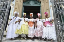 Imagem ilustrativa da imagem Baianas de acarajé celebram seu dia com missa especial no Pelourinho