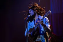 Imagem ilustrativa da imagem “Bob Marley: One Love” estreia na liderança da bilheteria americana