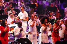 Imagem ilustrativa da imagem Caetano Veloso é homenageado pela Osba em concerto inclusivo a R$ 1