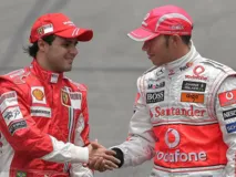 Imagem ilustrativa da imagem Ex-rival, Felipe Massa se pronuncia sobre Hamilton na Ferrari; confira