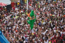 Imagem ilustrativa da imagem Fotos: confira as imagens do domingo de carnaval em Salvador