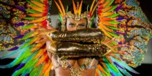 Imagem ilustrativa da imagem Inédito: movimento do carnaval de Londres desfila em Salvador