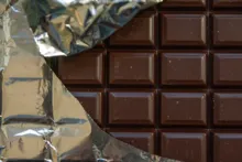 Imagem ilustrativa da imagem Justiça condena fábrica após mulher achar larvas em chocolate