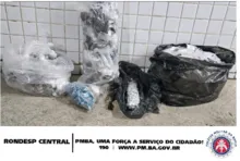Imagem ilustrativa da imagem Mais de mil porções de drogas são apreendidas pela PM em Pernambués