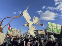 Imagem ilustrativa da imagem Manifestantes em Washington e Londres pedem 'cessar-fogo' em Gaza
