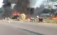 Imagem ilustrativa da imagem Pelo menos 40 morrem em explosão de caminhão-tanque na Libéria