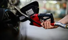 Imagem ilustrativa da imagem Petrobras reduz preço do diesel nas distribuidoras