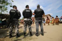 Imagem ilustrativa da imagem Polícia prende fazendeiros após assassinato de indígena na Bahia
