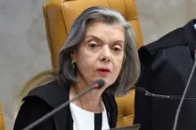 Imagem ilustrativa da imagem STF intima Bolsonaro e Janones a se manifestarem em queixa-crime