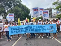 Imagem ilustrativa da imagem Trabalhadores protestam em Salvador contra demissões no Carrefour