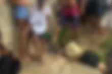 Imagem ilustrativa da imagem Vídeo mostra homem desesperado ao flagrar execução de jovem em praia
