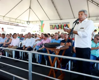 Jerônimo visita interior da Bahia para intensificar ações contra seca