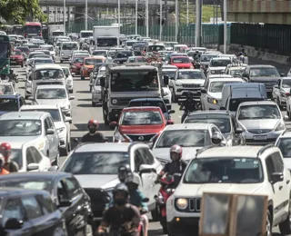 Operação da PM deixa trânsito travado em Salvador nesta quarta, 31