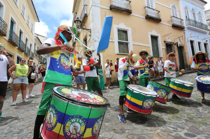 GRUPO DE PERCUSSÃO E OUTROS ATRATIVOS DÃO O TOM DO NATAL NO PELOURINHO

Na foto: Associação Carnavalesca Swingui do Pelô

Foto: Olga Leiria / Ag. A TARDE 

Data: 16/12/2023