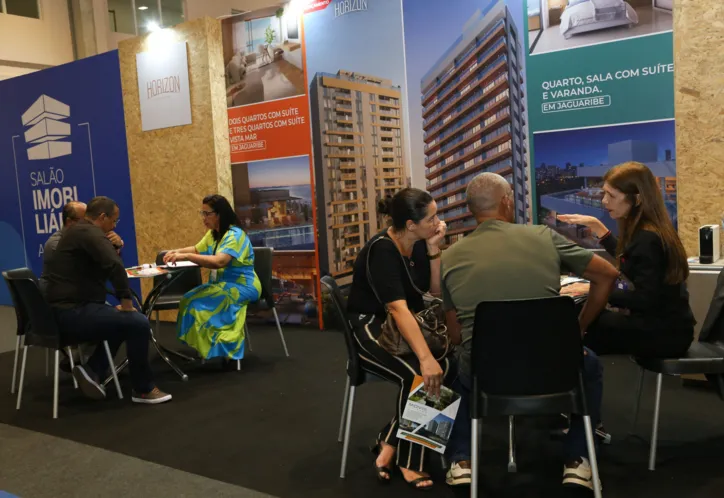 Para palestrar, a Ademi convocou dois dos maiores especialistas econômicos