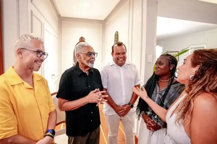 Bruno Monteiro, Gilberto Gil, Geraldo Júnior, Nara Couto e Daniela Mercury