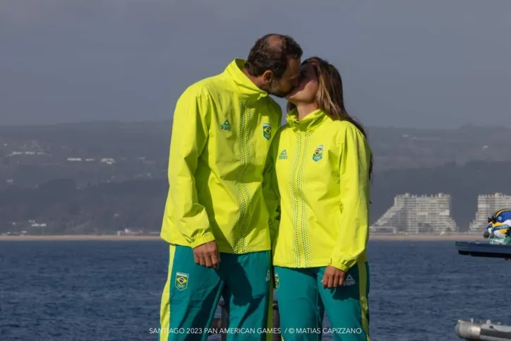Juliana e Rafael após bronze em Santiago