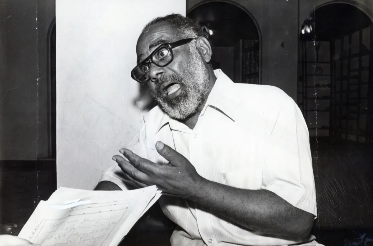 Abdias Nascimento atuou em vários campos do conhecimento, como literatura e artes plásticas