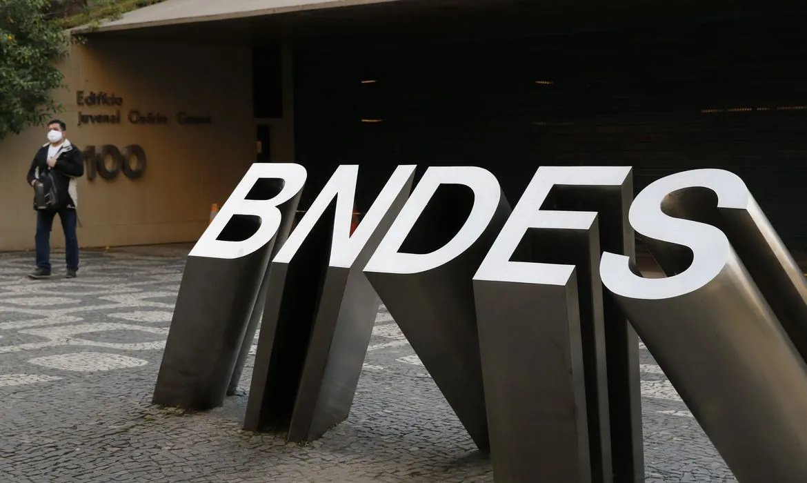 BNDES anuncia concurso público com 150 vagas
